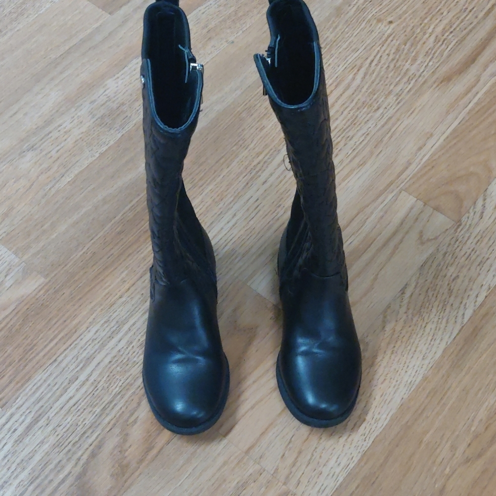 Girls boots